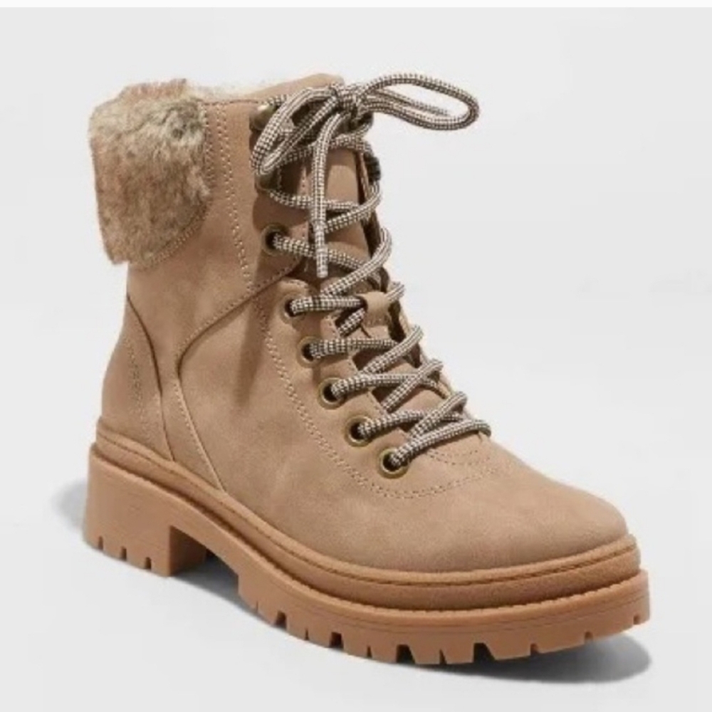 NWT Universal Thread Marissa Lace-Up Hiking Boot SIZE 10